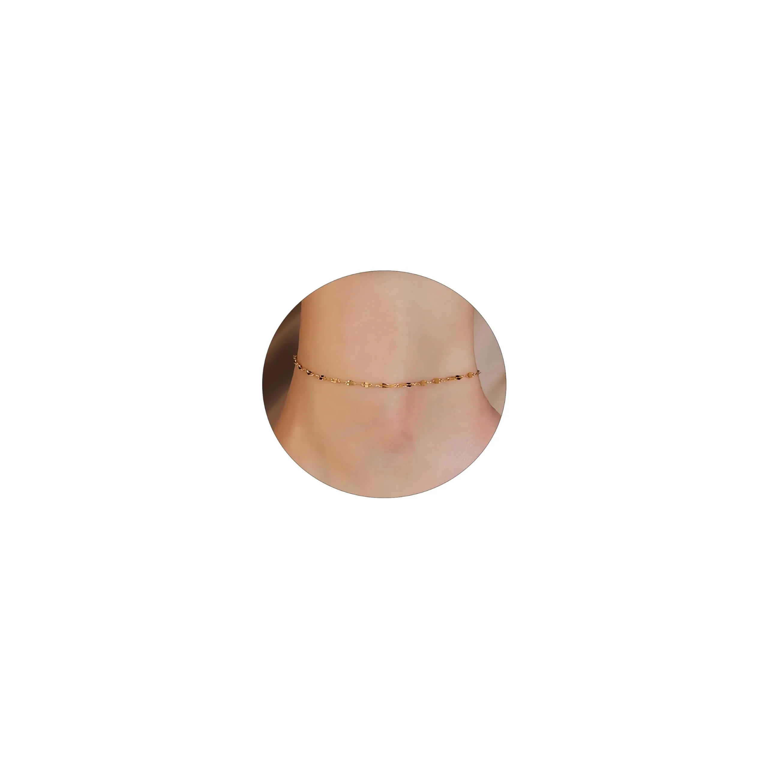 Choosing the Right Gold Ankle Bracelet for Your Wardrobe