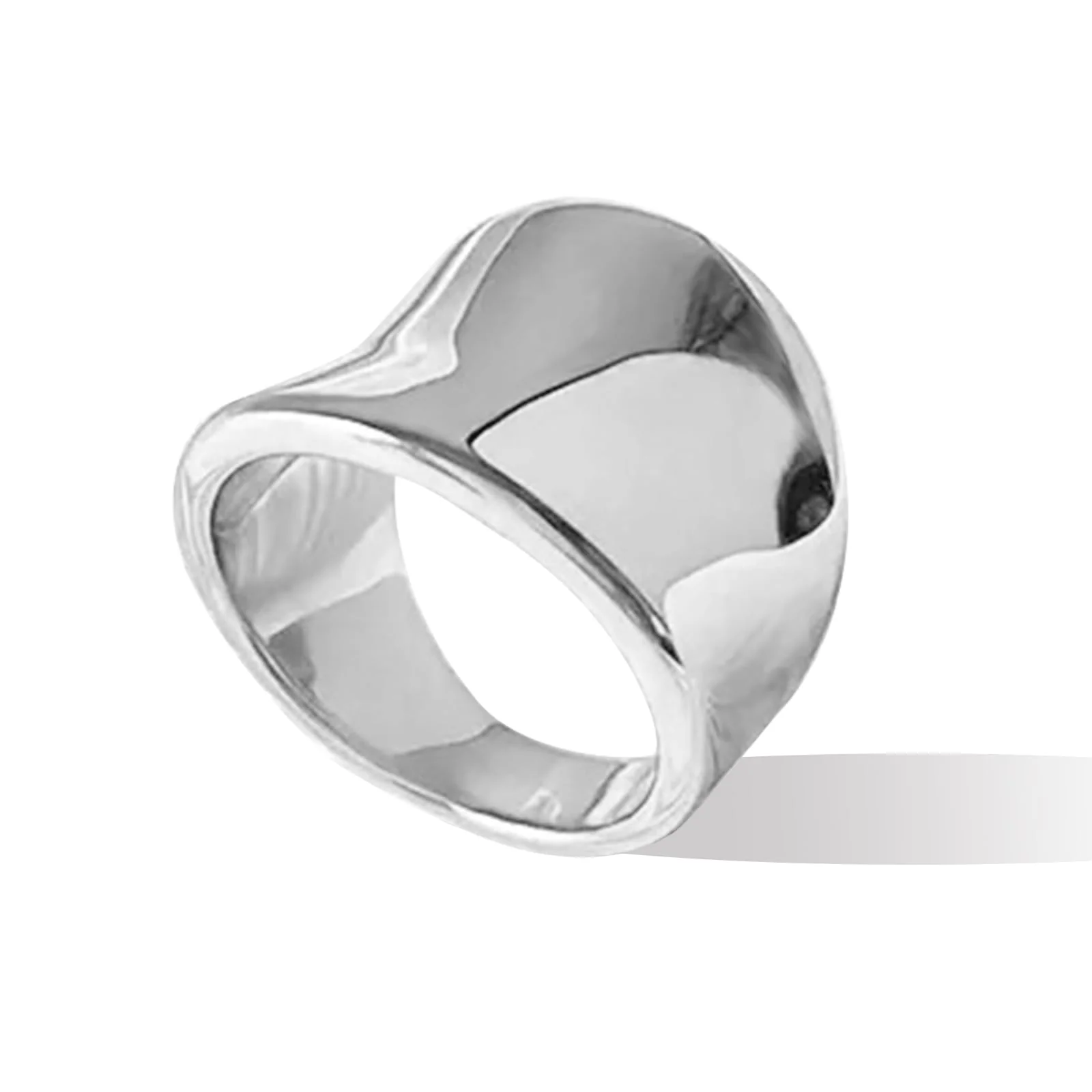 Choosing the Right Chunky Ring for Your Style and Comfort