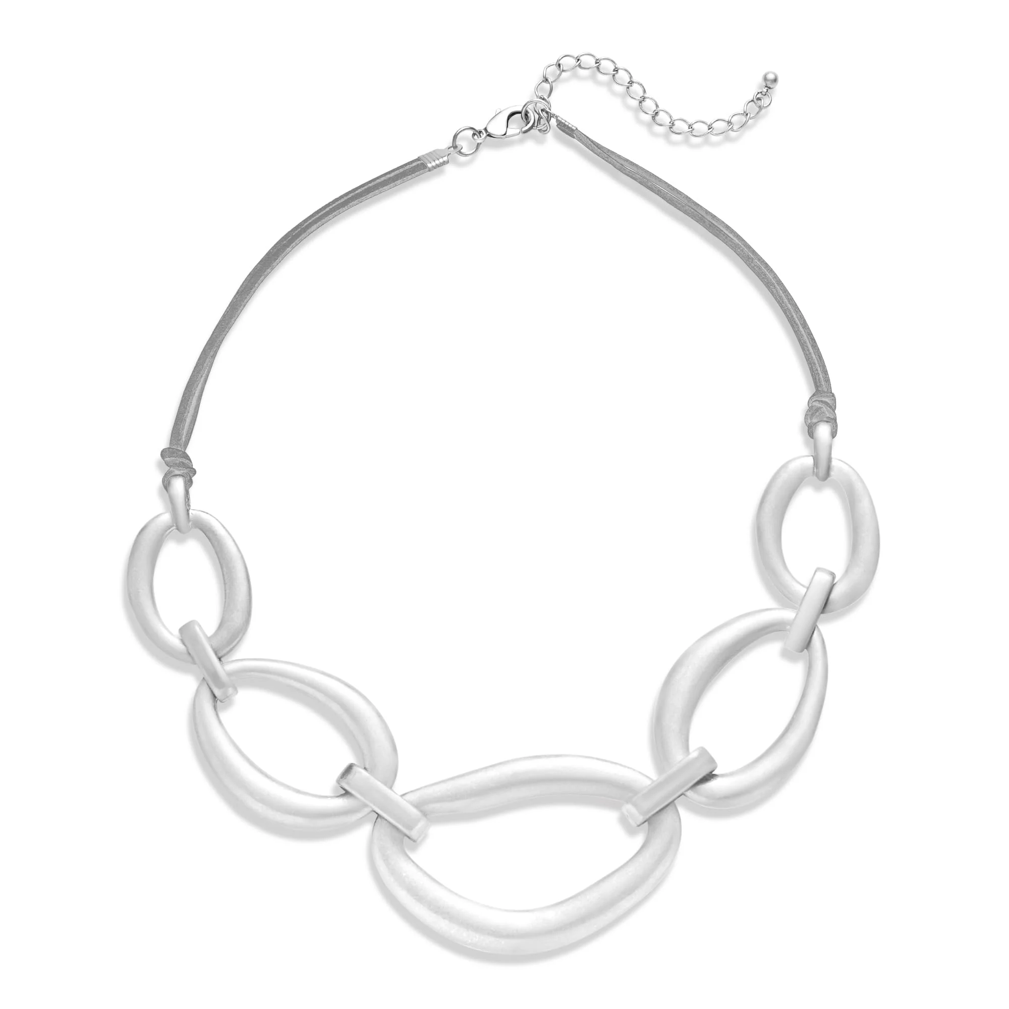 Choosing the Right Chunky Necklace for Your Style