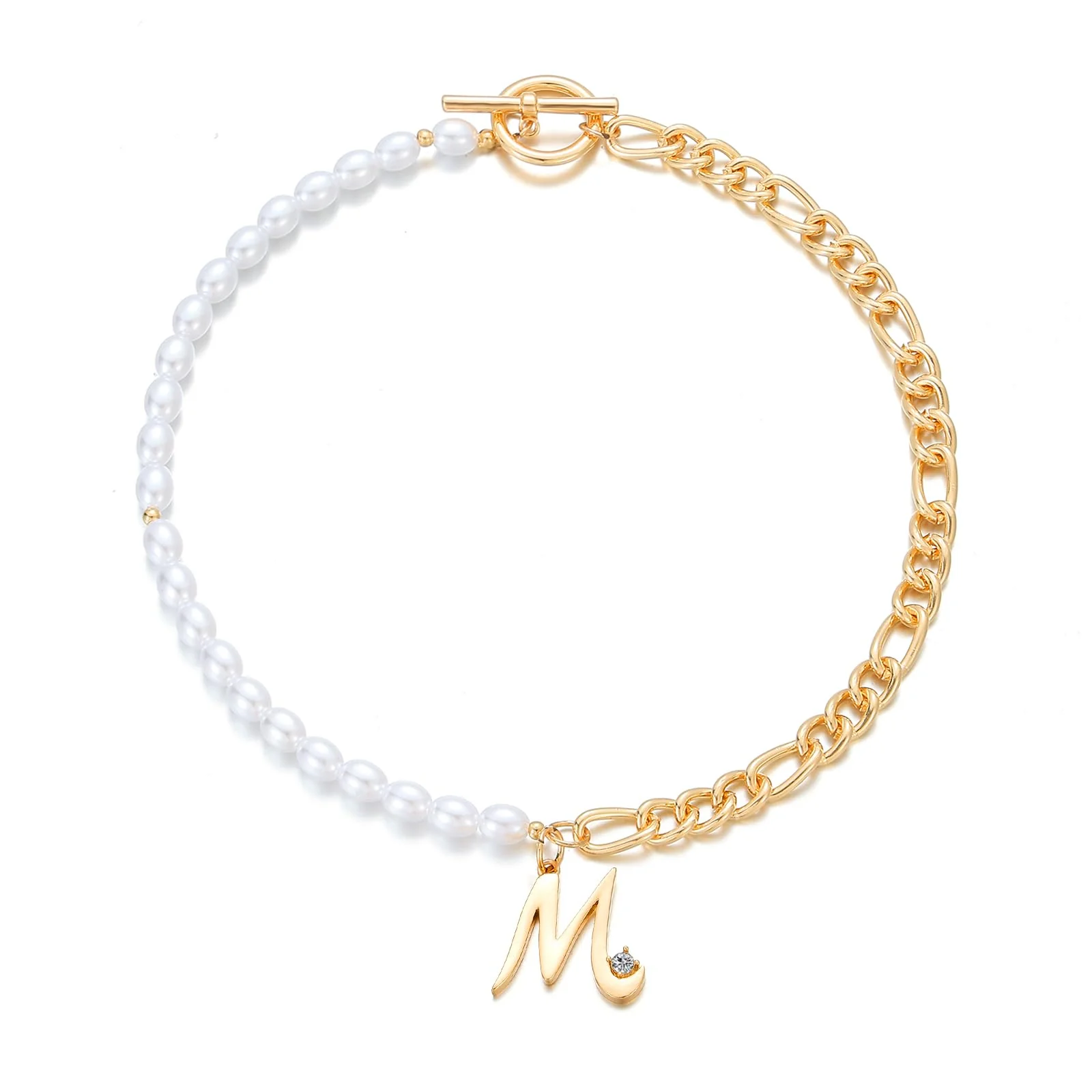 Choosing the Right Statement Jewelry: The Case of a Chunky Chain Initial Necklace